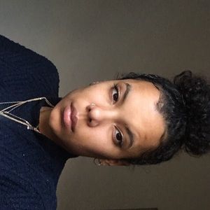 Meet your Posher, Ronyronya